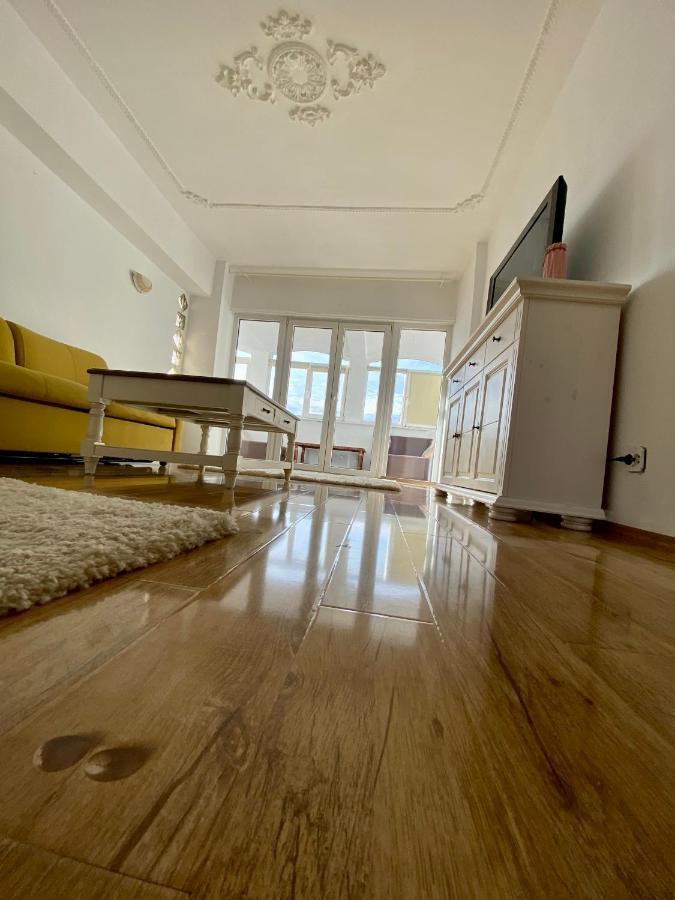 Downtown Apartment Craiova Eksteriør billede