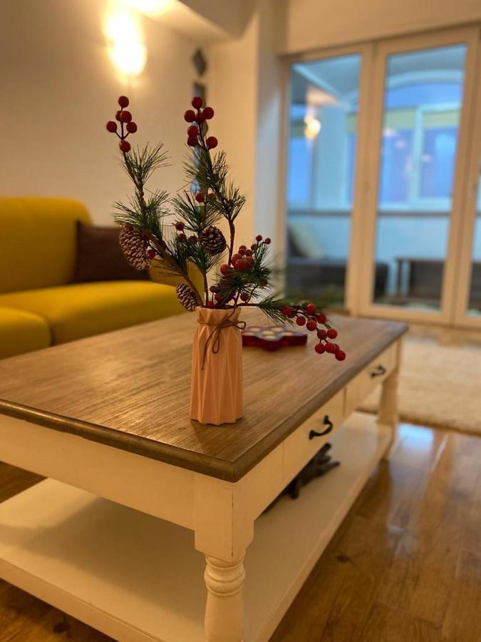Downtown Apartment Craiova Eksteriør billede